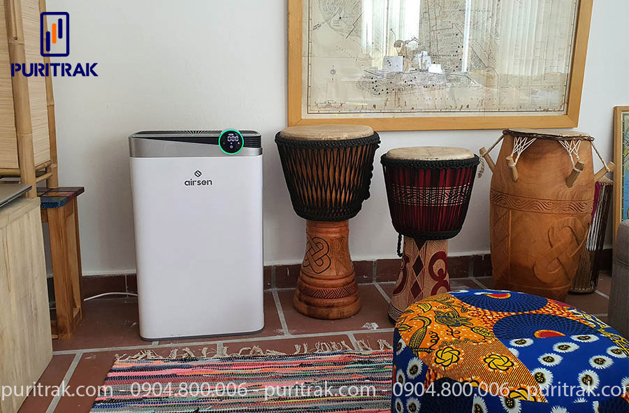 Airsen AS488 Puritrak air purifier is installed at the customer's home