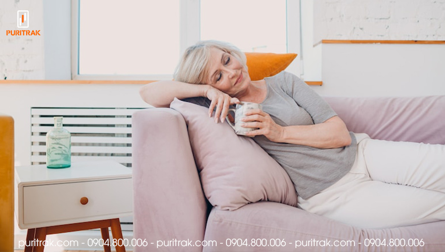 Air purifiers for the elderly help improve sleep quality